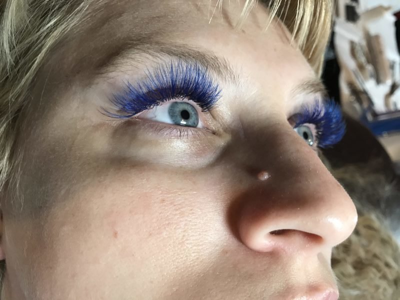blue eyelash extensions